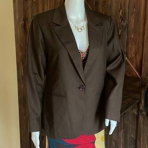 Blazer, Brown eight petite. MSRP $44 by R. Q. T.
